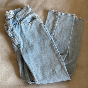Abercrombie & Fitch - The ‘90s Straight Ultra High Rise